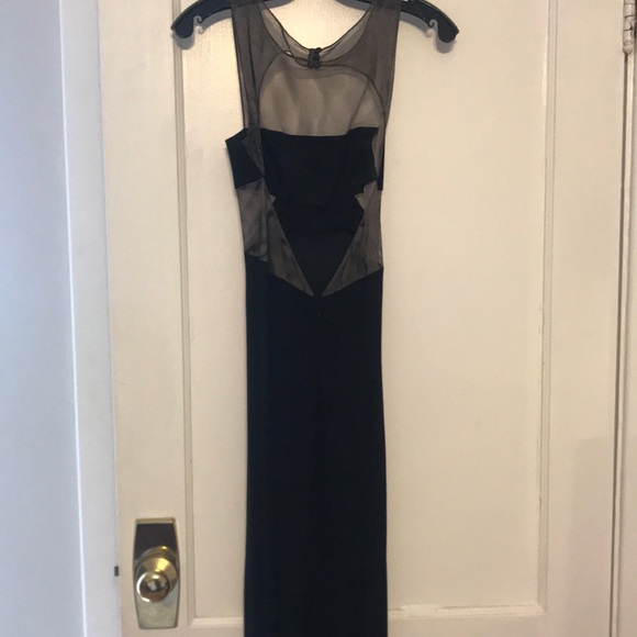 Open back black gown BCBG Maxazria - Picture 4 of 4